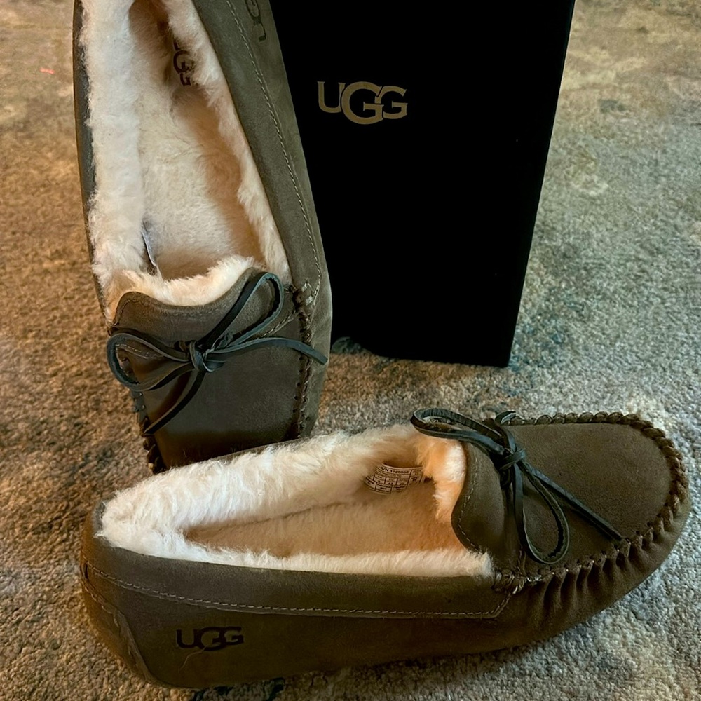 Men’s UGG Corbin Loafer size 10